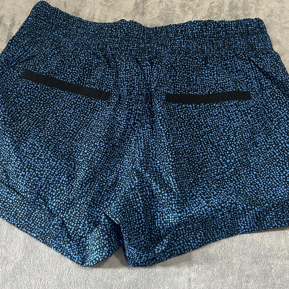 lululemon spring break away short llinablack and bibles pipe black print